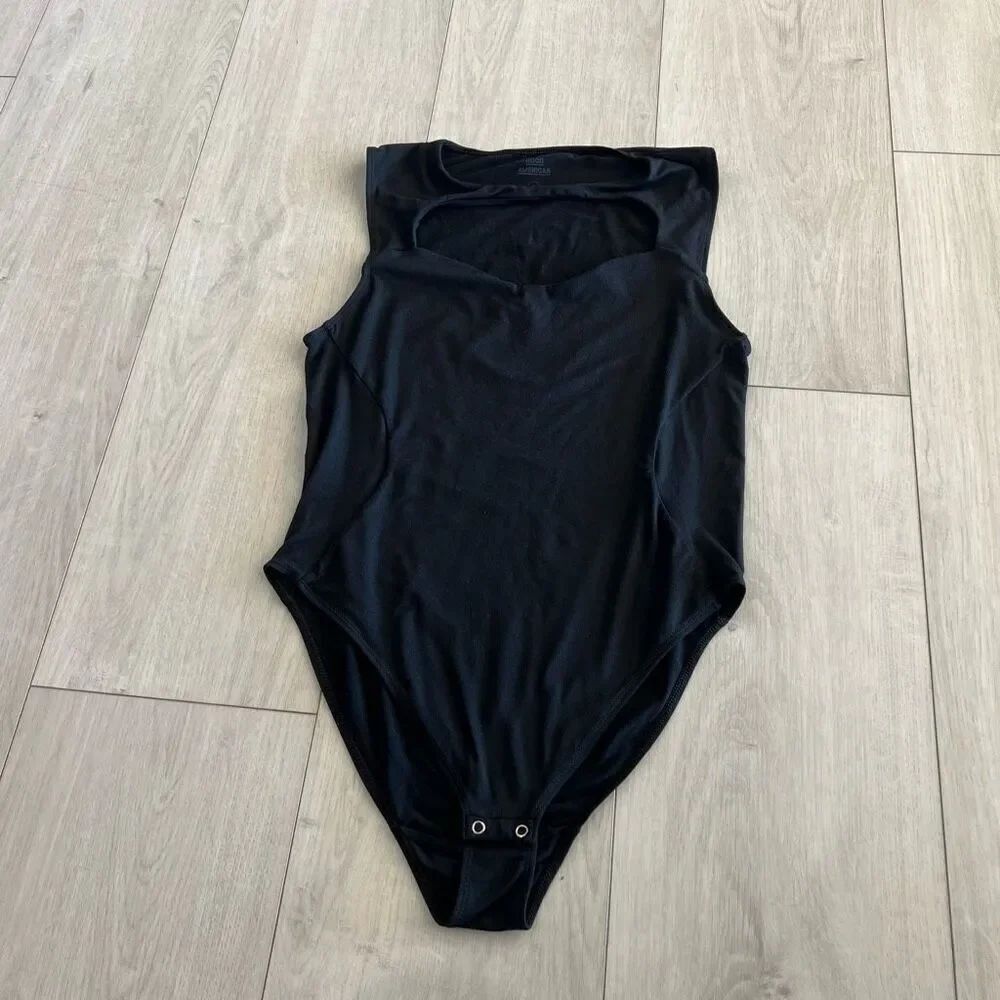Good American women black bodysuit size 4